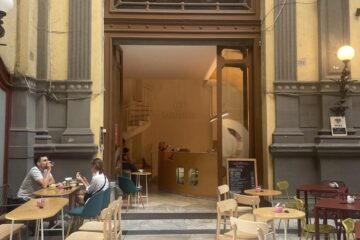 Lazzarelle Bistrot in Galleria Principe di Napoli - dove mangiare biologico